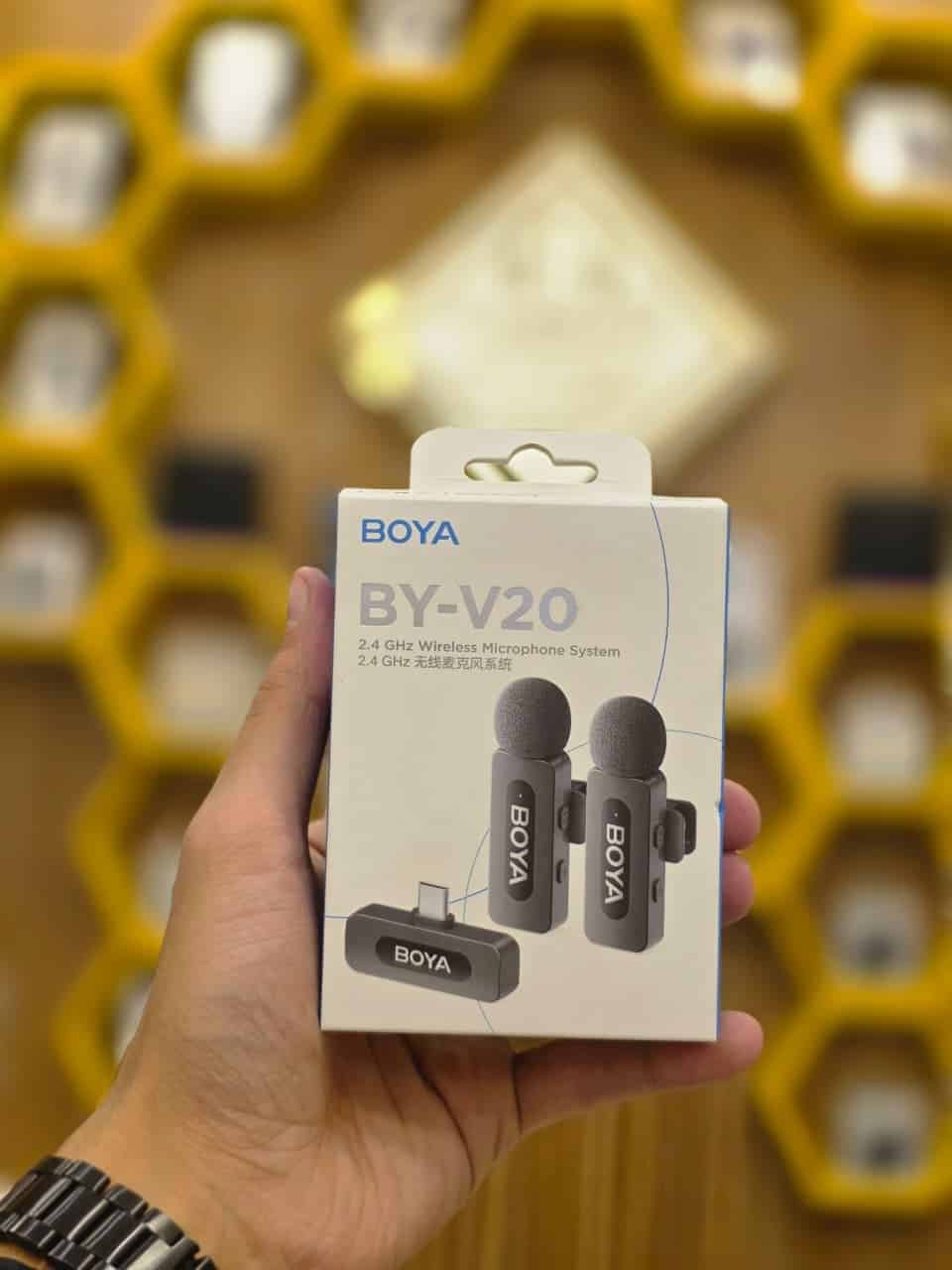 WhatsApp Image 2026-03-15 at 12.31.36 AM مايكروفون بويا لاسلكي BOYA BY-V20 بمنفذ Type-C لصناع المحتوى - الصورة 1