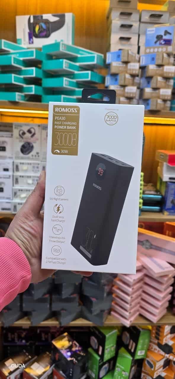 WhatsApp Image 2026-04-07 at 11.10.13 PM(2) باور بنك روموس 30000 مللي أمبير بقوة 30 واط شحن سريع جداً - Romoss PEA30 - الصورة 1