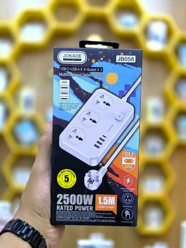 JOKADE JB058  USB-C+USB-A X 3+Socket X 3 Multifunctional Safety Socket